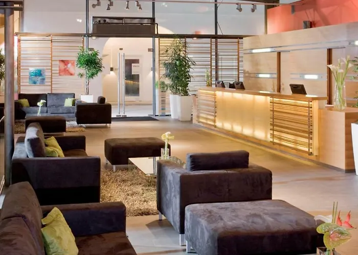 Golden Angel Suites By Adrez Praga